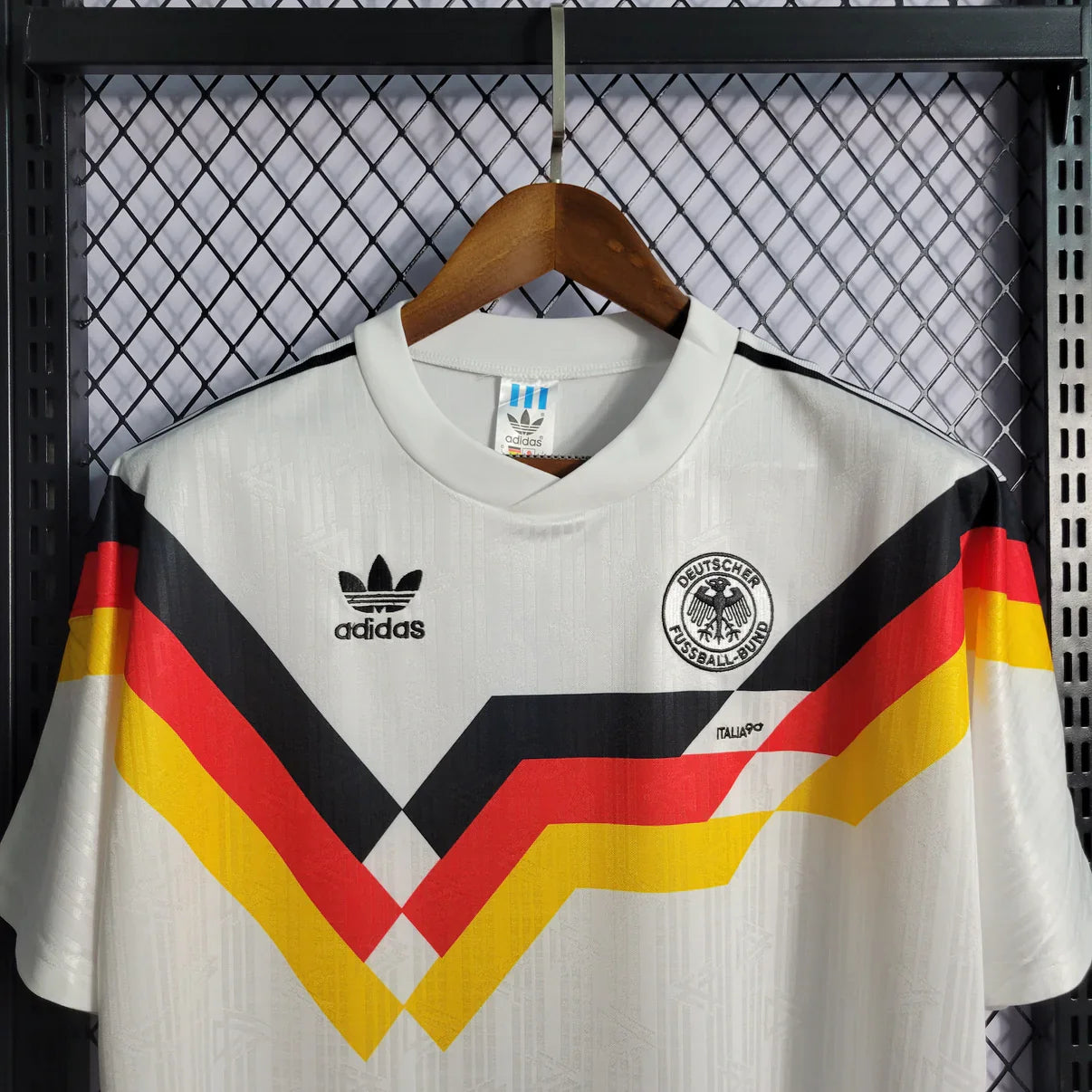 1990 MANNSCHAFT HEIM RETRO
